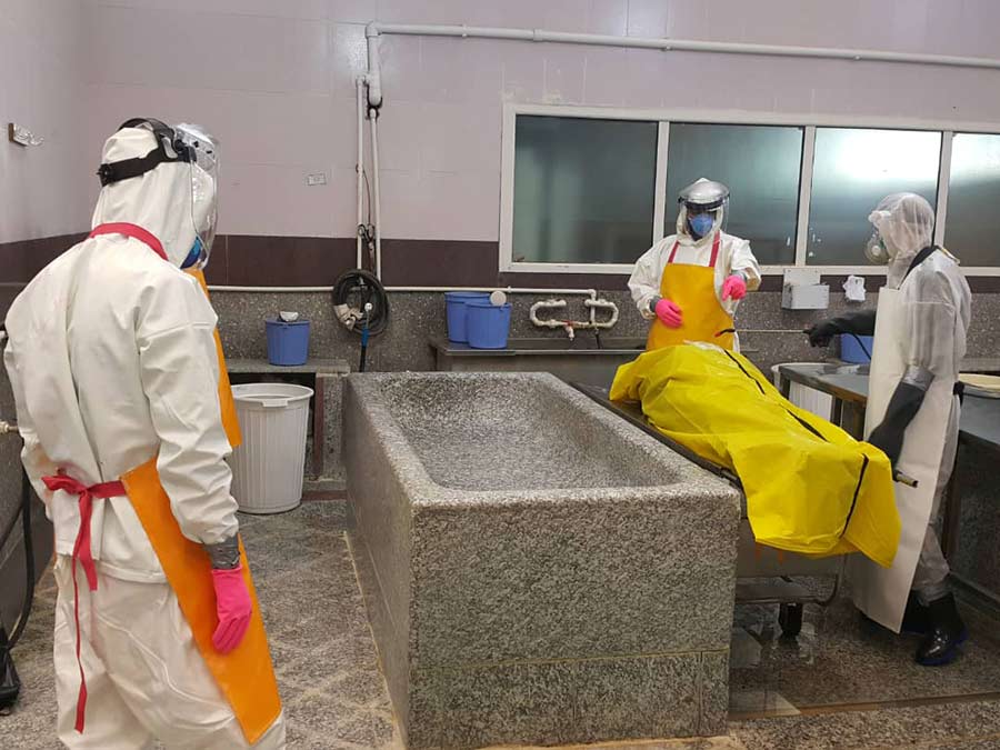 غسل افراد کرونایی