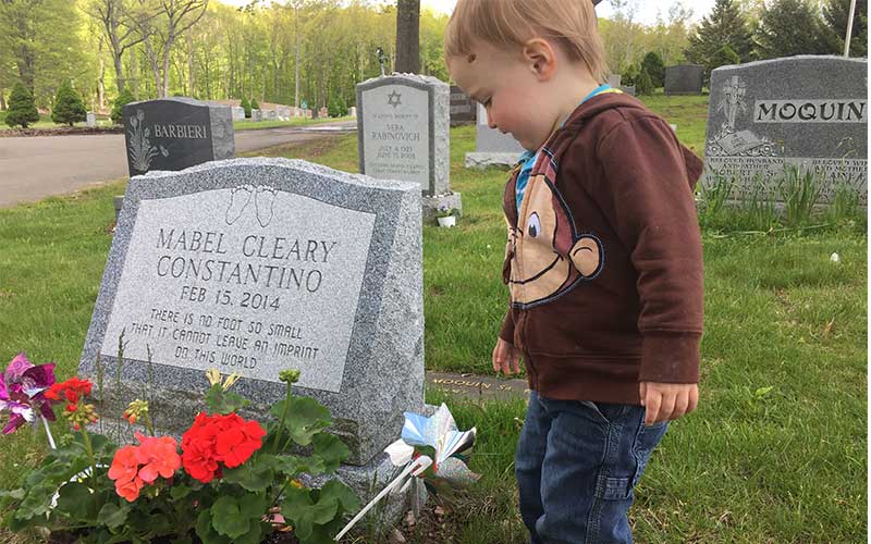 چگونه خبر مرگ را به کودک بدهیم؟